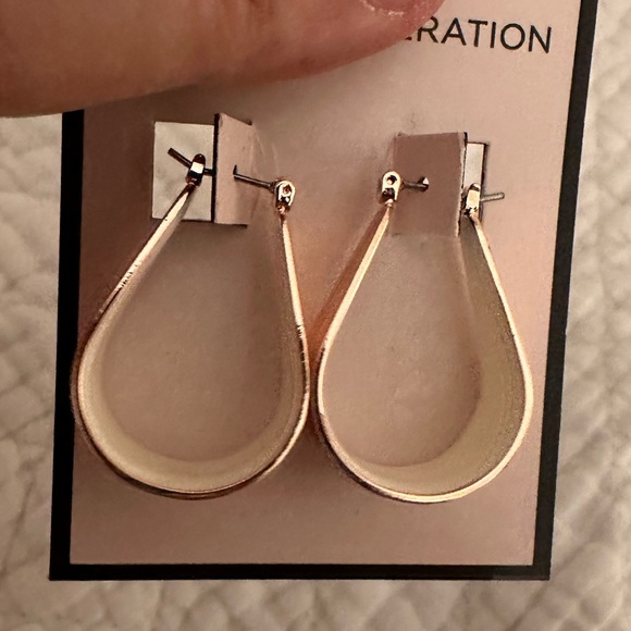 BCBGeneration - Picture 2 of 3